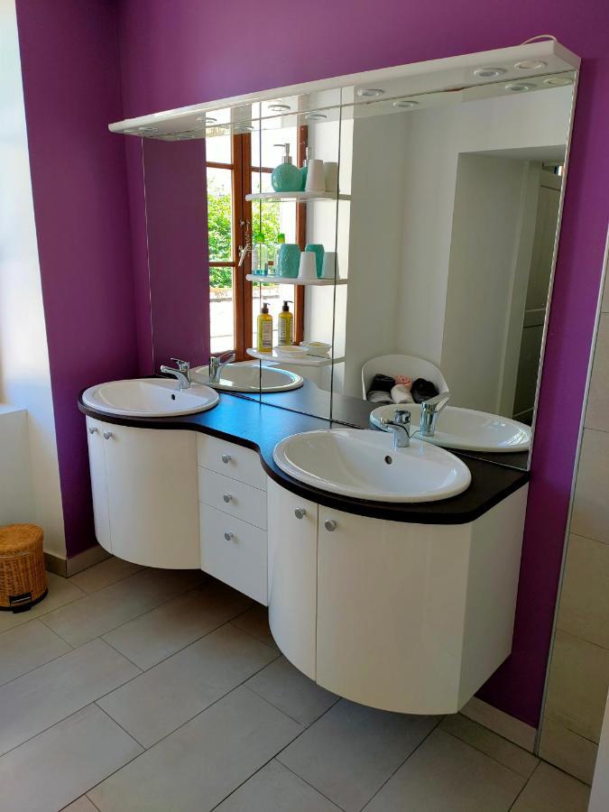 Magnifique Appartement En Centre Ville De Chateau Chinon Ville Exterior foto