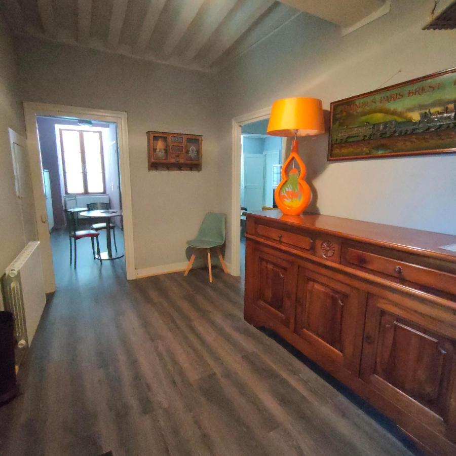 Magnifique Appartement En Centre Ville De Chateau Chinon Ville Exterior foto